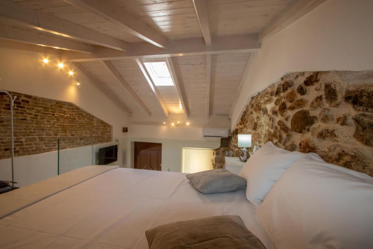 Stone House Appartement Mantouki Buitenkant foto