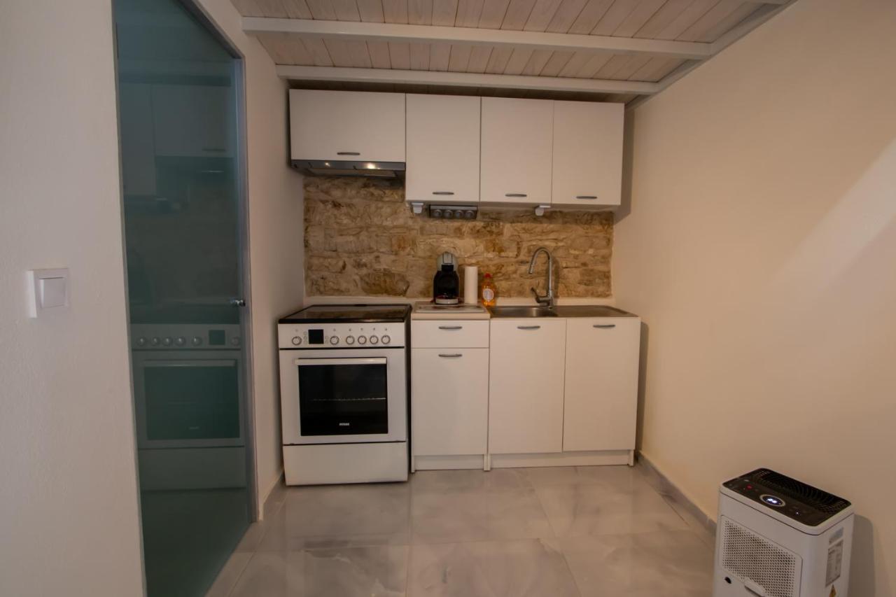 Stone House Appartement Mantouki Buitenkant foto